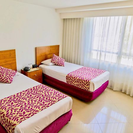 Portal Del Rodeo Apartahotel Меделин Екстериор снимка