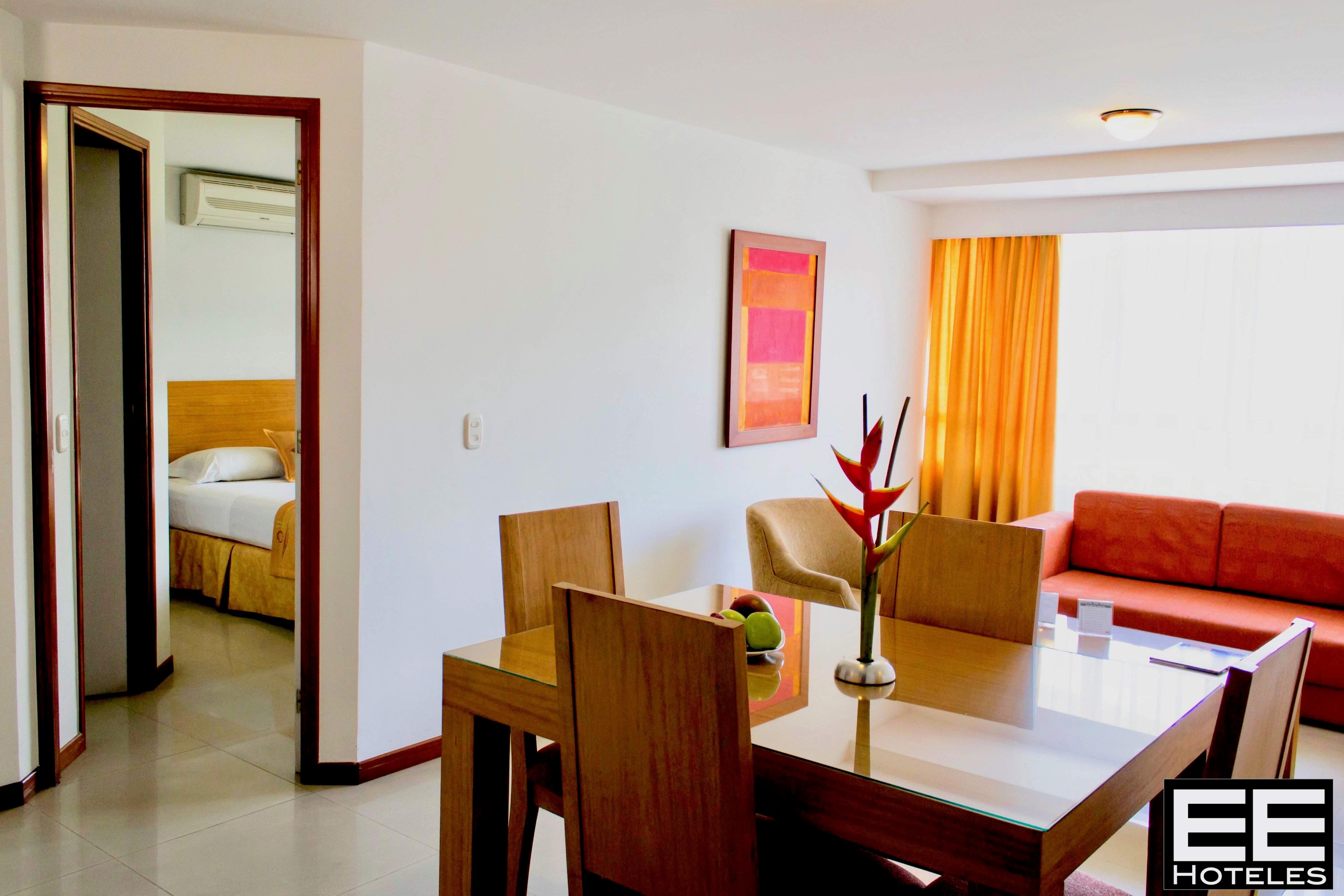 Portal Del Rodeo Apartahotel Меделин Екстериор снимка