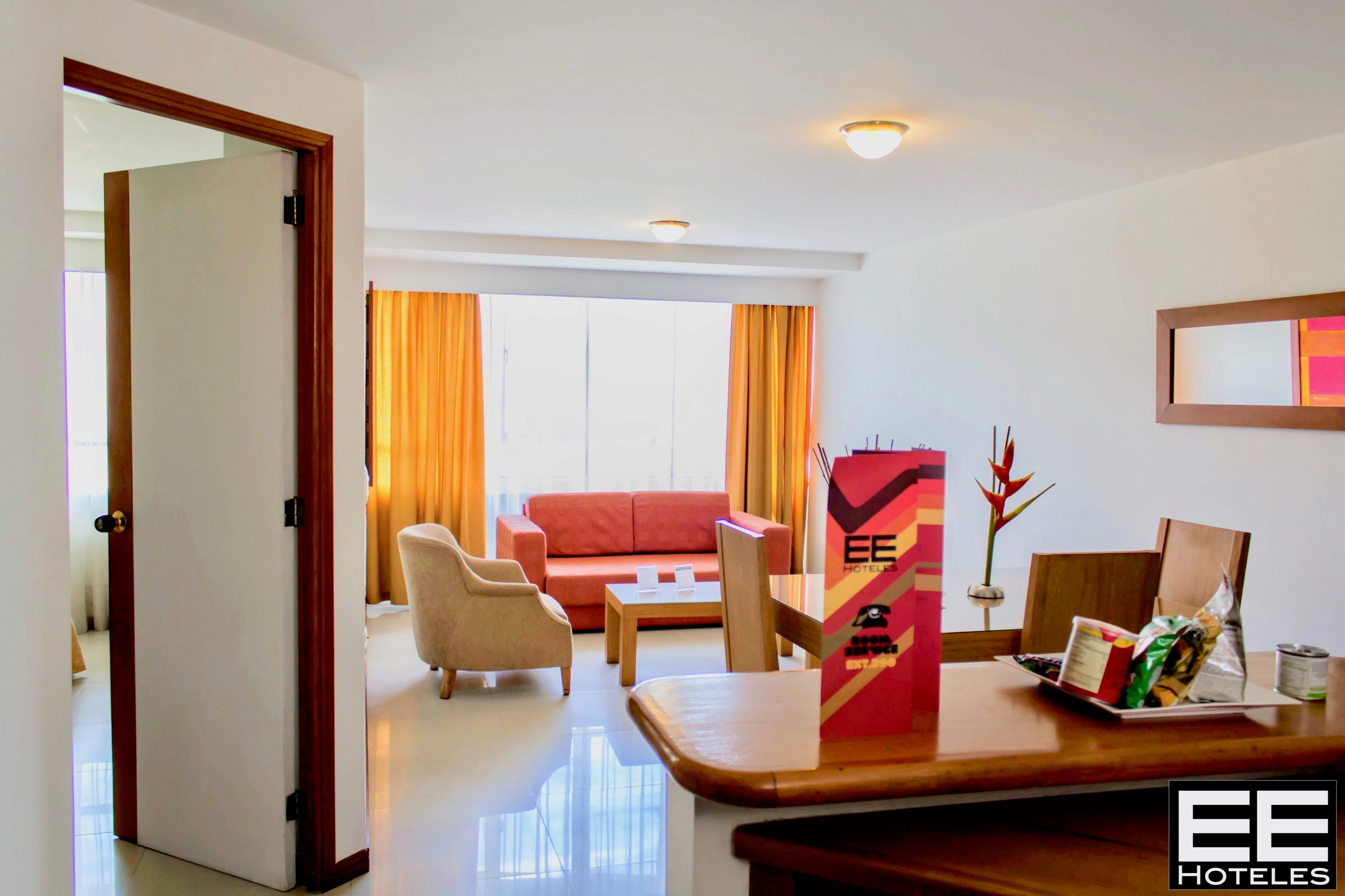Portal Del Rodeo Apartahotel Меделин Екстериор снимка