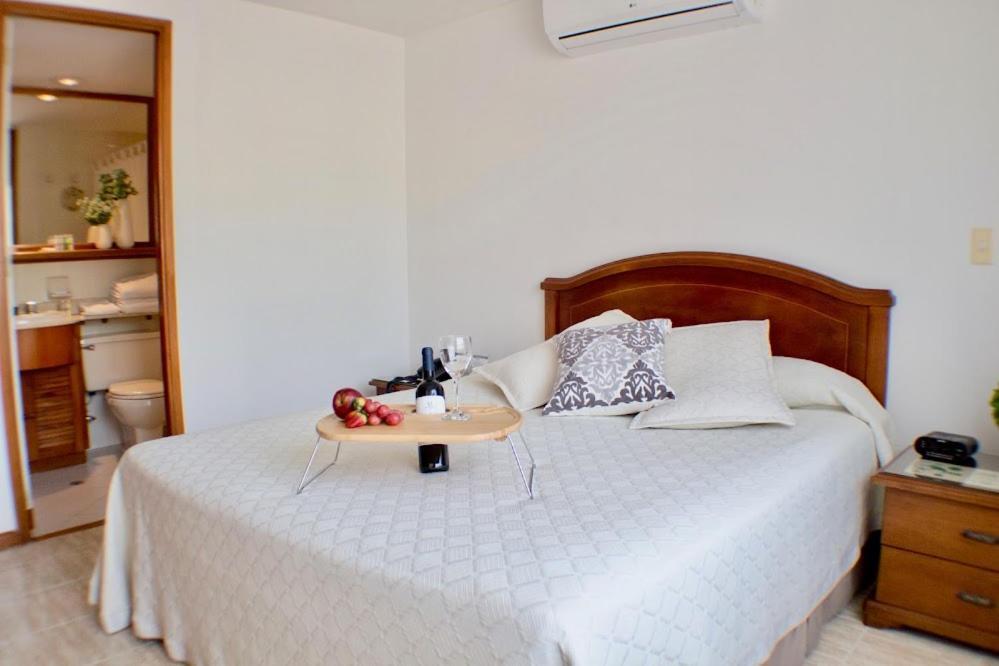 Portal Del Rodeo Apartahotel Меделин Екстериор снимка