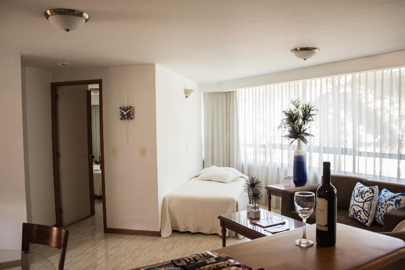 Portal Del Rodeo Apartahotel Меделин Екстериор снимка