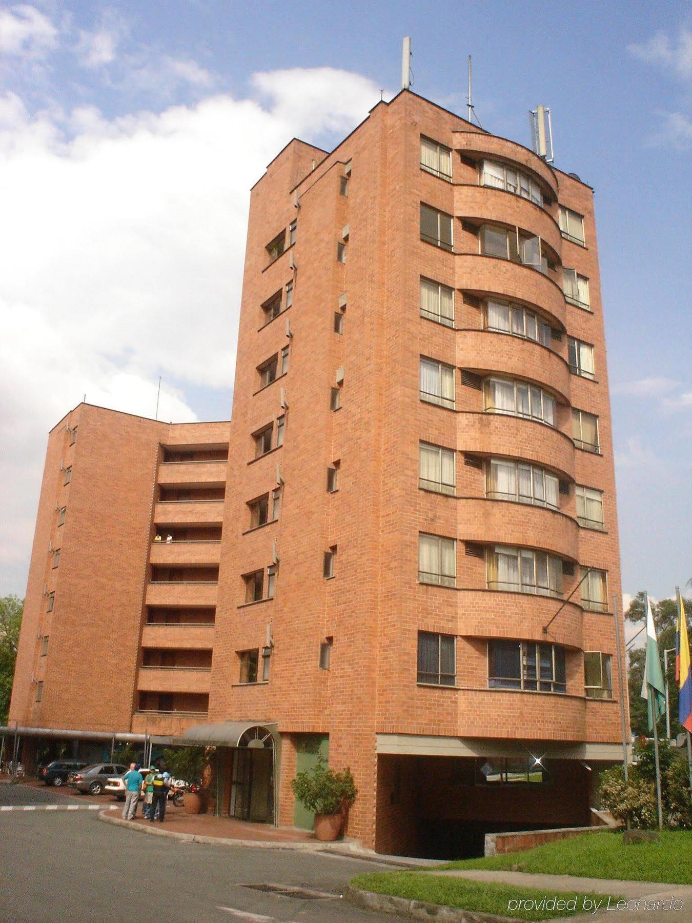 Portal Del Rodeo Apartahotel Меделин Екстериор снимка